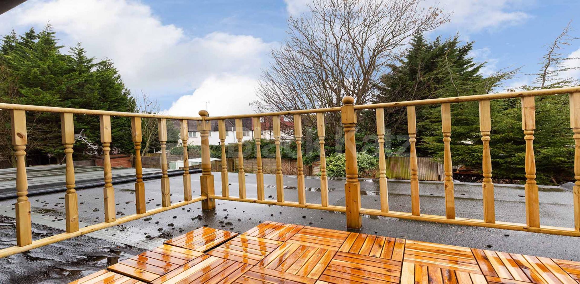 			3 Bedroom, 2 bath, 2 reception Apartment			 Summers Lane, North Finchley